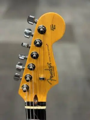 Store Special Product - FENDER AM PRO II STRAT RW OWT
